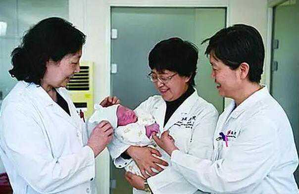 广州找个代孕医院那家好 广州试管婴儿包生儿子是不是真的？是真的，但有前